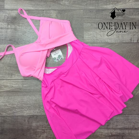 B2Prity Cross Front Tie Back Cut Out Swimdress Swimsuit Size 2XL - Picture 3 of 7